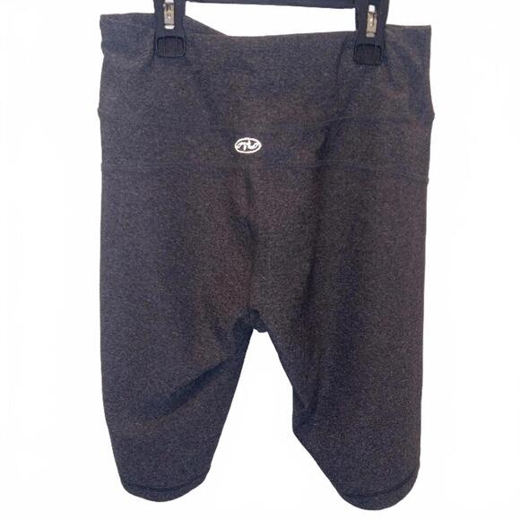 NYL Women's Black Athletic Shorts Size Small - Picture 2 of 3